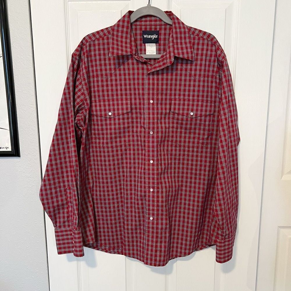 Wrangler Red and Blue Plaid Long Sleeve Button Down Men’s Shirt Size Large, Pear